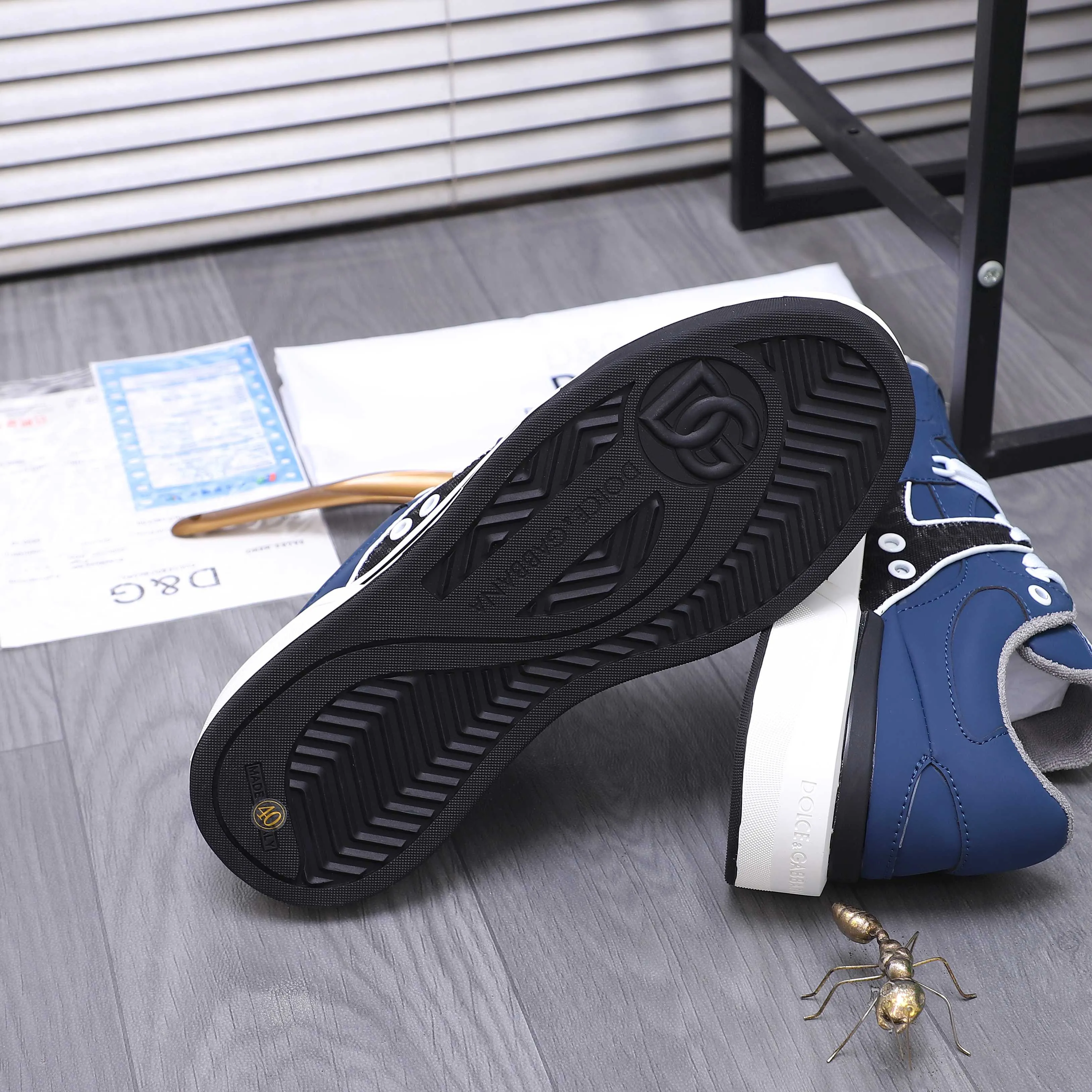 Men's shoes 💰p480 Product trademark: DG (Dolce & Gabbana) casual shoes for couples. Regular sizes: Women's 36-40 Men's 38-46 (45.46 custom-made and non-refundable) Product materials: Selected cowhide stitching upper, short velvet lining, cowhide insole, original rubber outsole